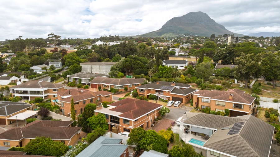 3 Bedroom Property for Sale in Die Wingerd Western Cape